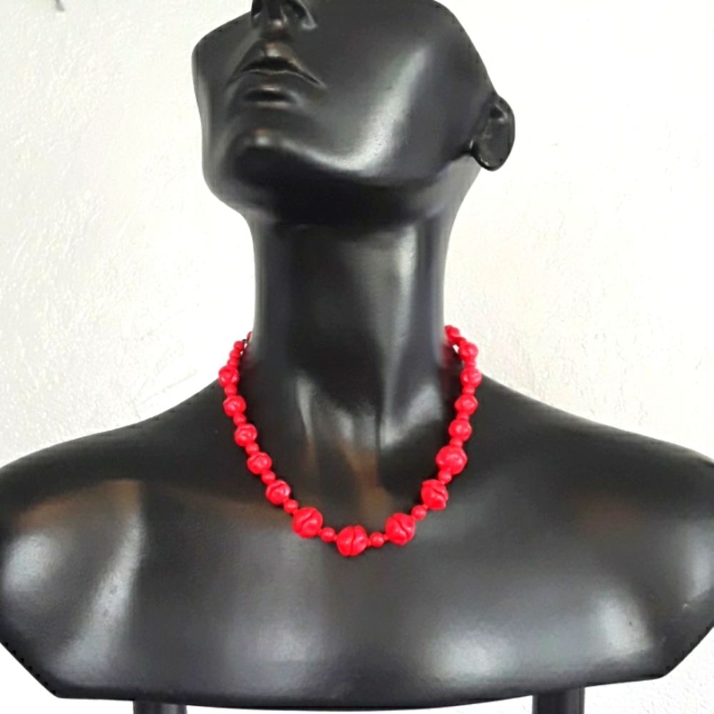 Vintage red plastic choker necklace 8 in adjustable